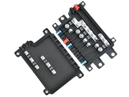 傳統(tǒng)配電盒八路